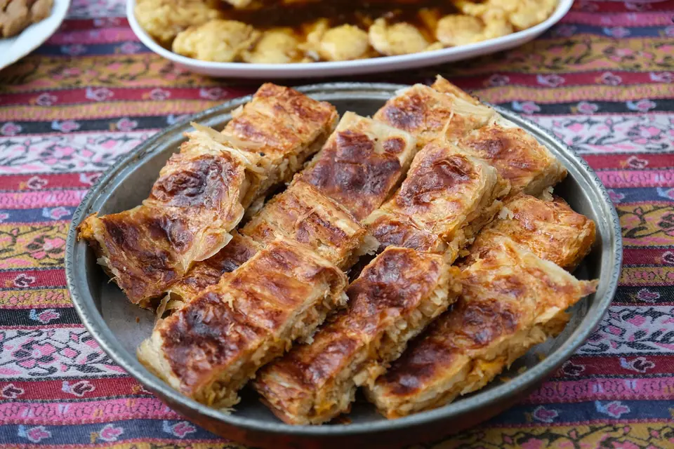 Kıymalı börek